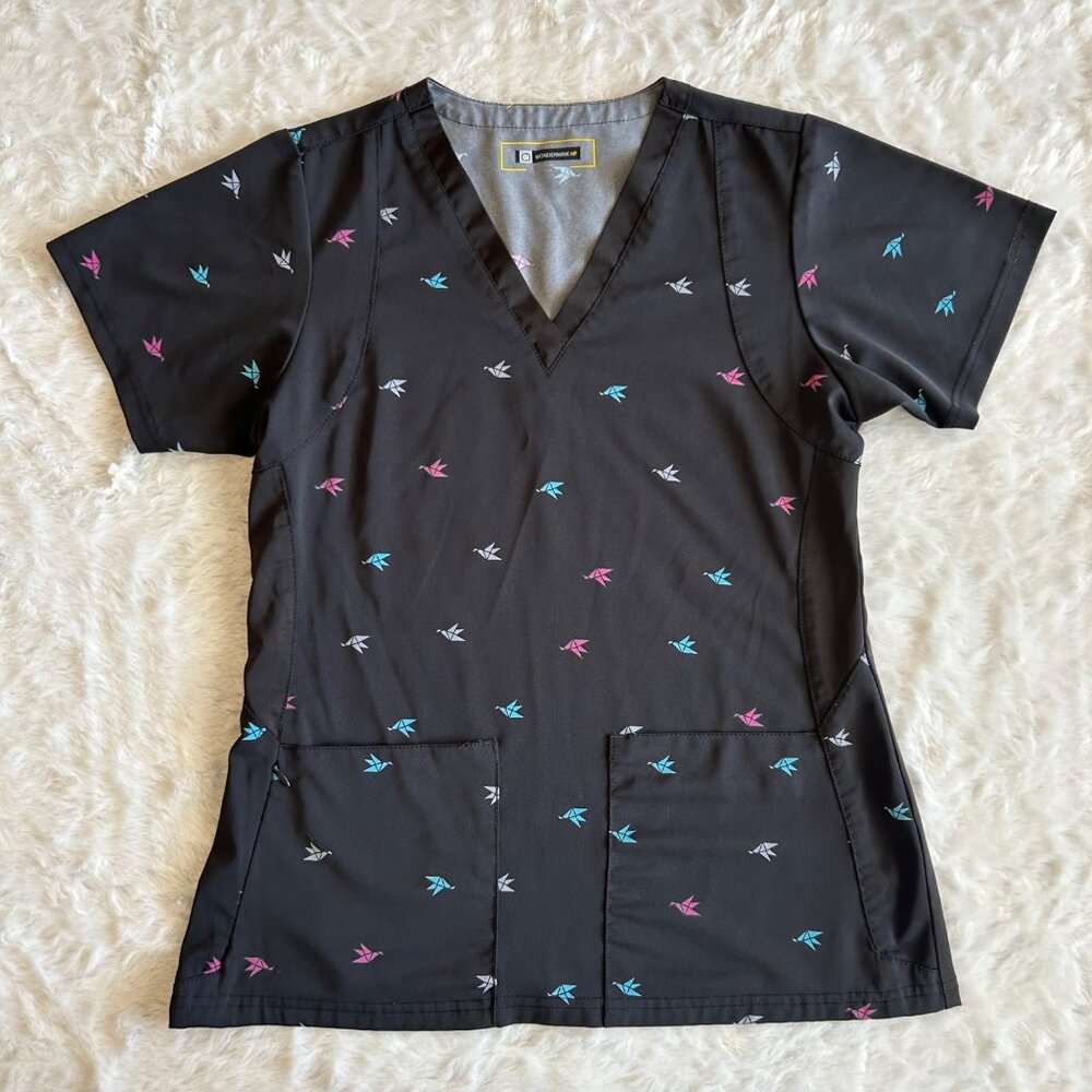 Wonderwink HP Black Scrubs Scrub Top w/ Paper Crane Print V-Neck Pockets - S‎